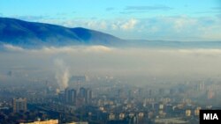 Главниот град Скопје во периоди од зимската сезона е на врвот на листата најзагадени градови во светот со повеќекратно зголемени концентрации на аерозагадување. 