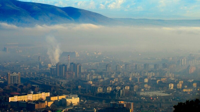 Истражување: Најбогатите најмногу го загадуваат Скопје 