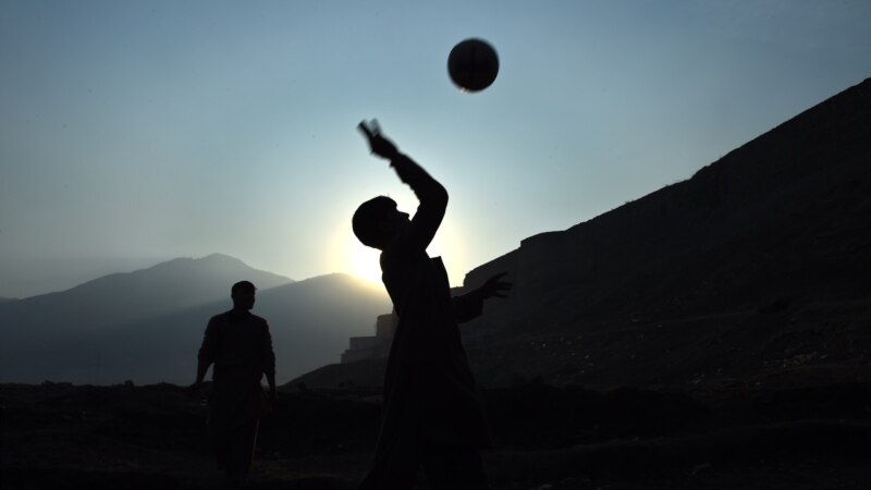کابل کې د والیبال د غوره لیګ سیالیو نیمه پایلوبه ده