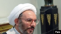علی یونسی، وزیر اطلاعات در دولت محمد خاتمی