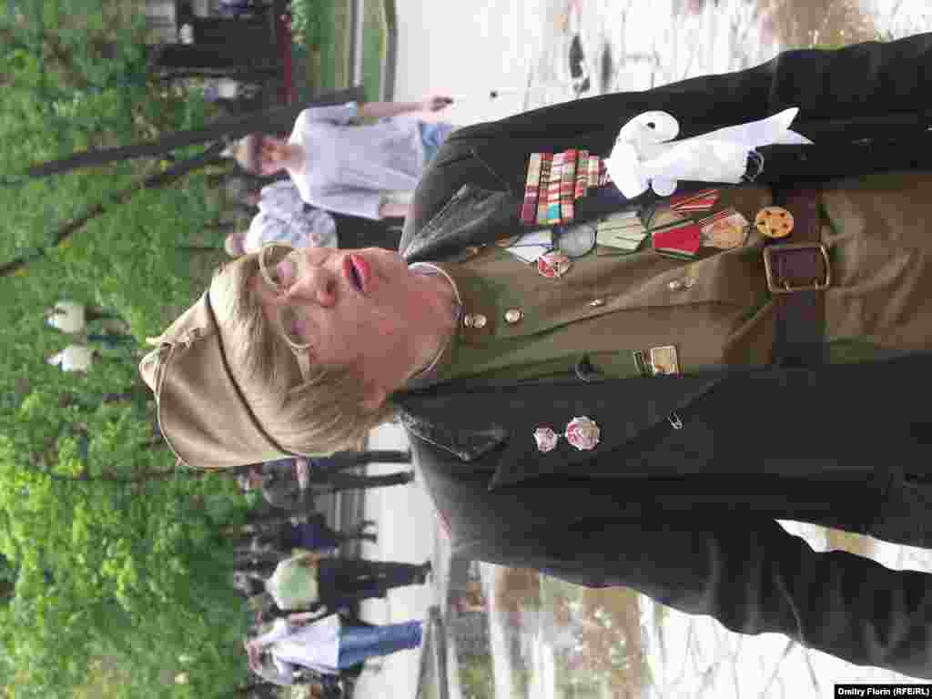 Protesters against Putin camp at Moscow's Chistye Prudy central boulevard, 12 May