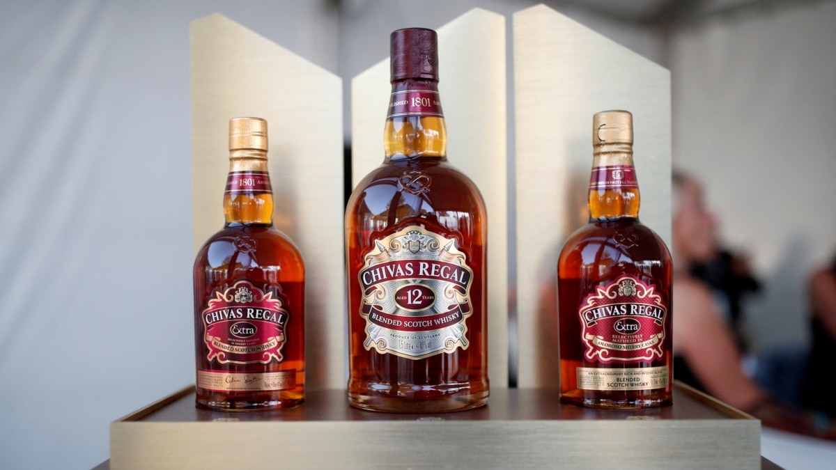 Один із найбільших виробників алкоголю Pernod Ricard припиняє весь експорт до Росії