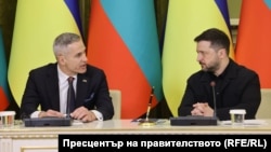 Президент Володимир Зеленський (праворуч) і голова болгарського уряду Андрей Гюров, Київ, 30 березня 2026 року