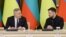Президент Володимир Зеленський (праворуч) і голова болгарського уряду Андрей Гюров, Київ, 30 березня 2026 року