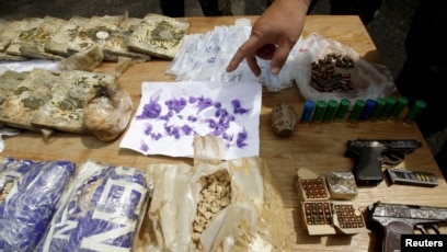 Интернеттегі жыныстық жарыстар 3D форматындағы порно видеолар бар ма?