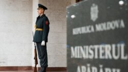 Pro și contra abolirii serviciului militar obligatoriu