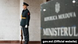 Soldat la Ministerul Apărării