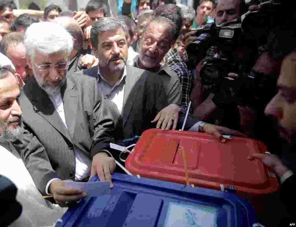 Said Jalili casts his ballot at a polling station in southern Tehran.