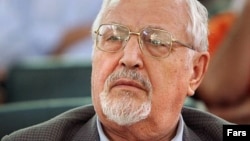 Iranian dissident and former Foreign Minister Ebrahim Yazdi has died at age 86.