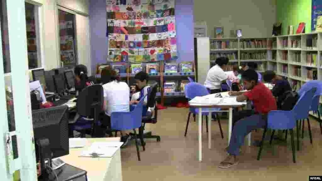 Paraisapolis Community Program #1