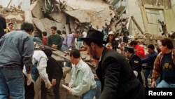 انفجار در کانون یهودیان بوئنوس‌آیرس، آمیا، در سال ۱۳۷۳ روی داد و ۸۵ کشته و بیش از سیصد زخمی برجای گذاشت.