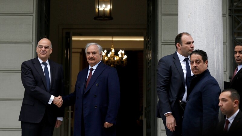 Грција го советува Хафтар да биде конструктивен во Берлин 