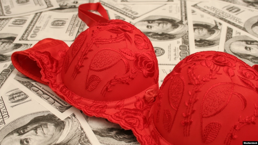 Kamerada yashiringan ona bilan jinsiy aloqa