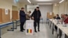 În jur de 148.000 de români au votat în Germania la alegerile prezidențiale de duminică. Călin Georgescu a obținut aici aproape 58% din voturi. (fotografie generică).