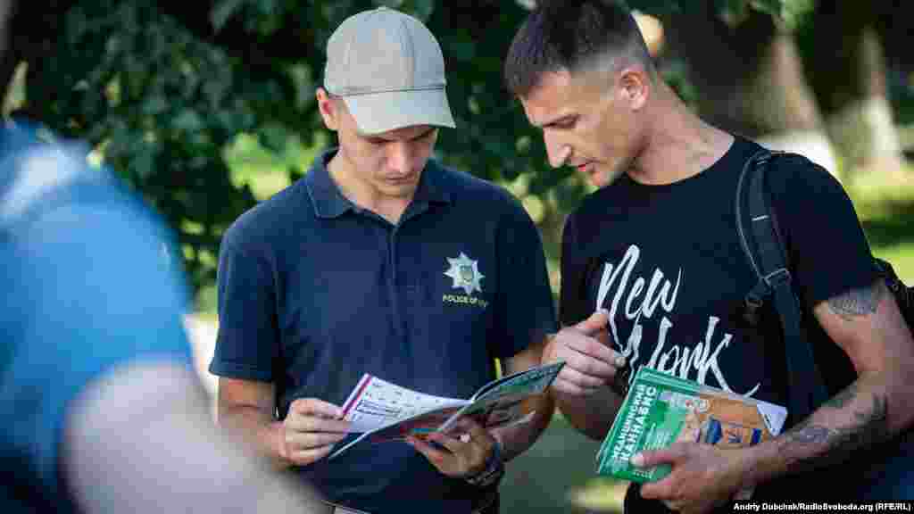 Акція завершилась мирно, поліція здебільшого спостерігала та цікавилася