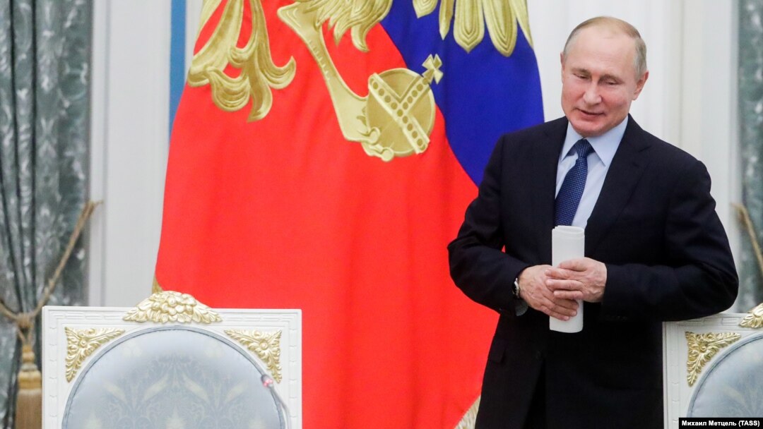Владимир Путин на заседании Совета при президенте РФ по русскому языку в Кремле, 5 ноября 2019 года