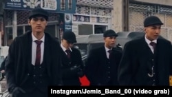 Западниот стил на облекување неприфатлив за талибанците