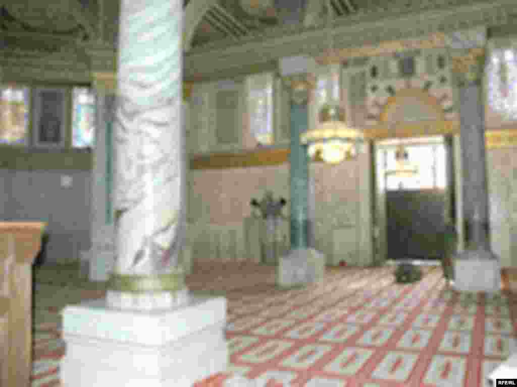 نمایی از درون مسجد الاقصی