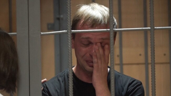 Wave Of Support For Russian Journalist Golunov Follows Arrest On Drug Charges