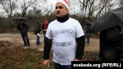 Leanid Smouzh sports his T-shirt "For Belarus Without Lukashenka."