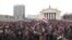Білорусь: у Гомелі сотні людей протестували проти «податку на дармоїдство» (відео)