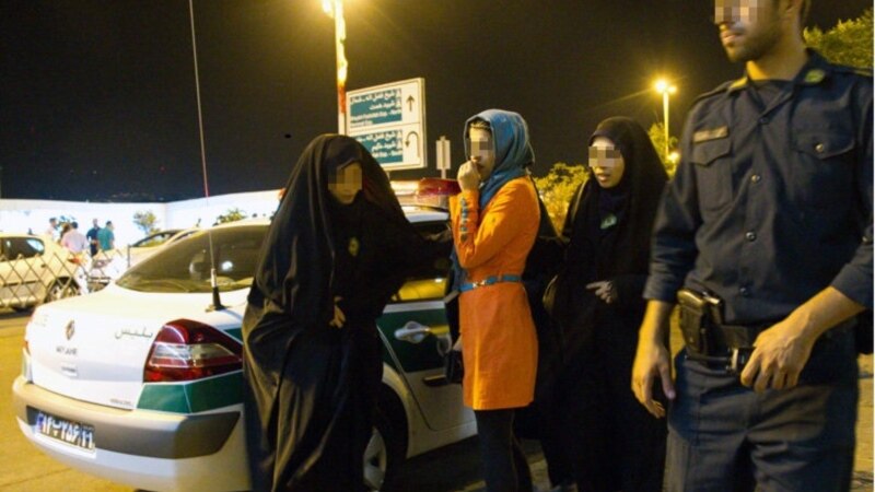 بازداشت ۵۵ زن و مرد در یک مهمانی در بیرجند