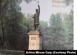 Carte poștală cu statuia lui Ștefan cel Mare de la Chișinău