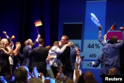 Pristalice AfD-a slave nakon izborne pobjede 6. septembra