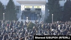 Kyrgyzstan - Supporters of former mayor Myrzakmatov organized a rally in Osh city, 15Jan 2014