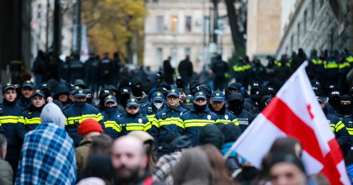 შსს აცხადებს, რომ 29 ნოემბრის აქციაზე პოლიციელმა მარჯვენა თვალში მხედველობა დაკარგა - „დამნაშავე იდენტიფიცირებული არ არის“