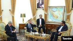 دیدار روز چهارشنبه امانوئل بن، مشاور رئیس جمهور فرانسه با علی شمخانی، دبیر شورای عالی امنیت ملی ایران