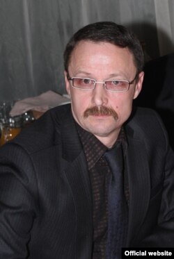 "Уволенный" директор Рустам Галимов, как оказалось, имеет "запасной аэродром". И даже не один.