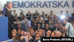 Da li će Đukanović, poput svog prethodnika, napustiti partijsku funkciju u Demokratskoj partiji socijalista?