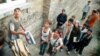 У Сербії чимало учнів і студентів записують себе ромами заради пільг