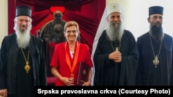 Poglavar Srpske crkve sa Danicom Marinković nakon što joj je dodelio orden, 30. jun 2026.