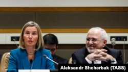 EU foreign policy chief Federica Mogherini (left) and Iranian Foreign Minister Mohammad Javad Zarif. File photo