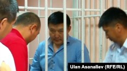 Депутат Акматбек Келдибеков 1-августта абактан чыгып, дарылануу үчүн чет өлкөгө учуп кетти.