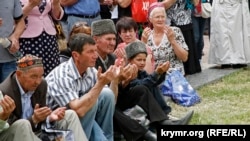 Молебен в память жертв геноцида крымскотатарского народа на общекрымском митинге, 18 мая 2011 года