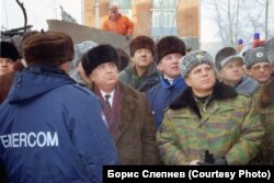 Правительственная комиссия на месте авиакатастрофы в Иркутске-2