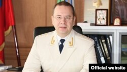 Денис Попов