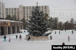 “Башкортстан” сәүдә үзәге каршындагы мәйдан