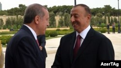 Türkiyə və Azərbaycan prezidentləri (arxiv fotosu)