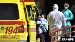 Prevoz pacijenta obolelog od korona virusa u Severnoj Makedoniji u Skopje