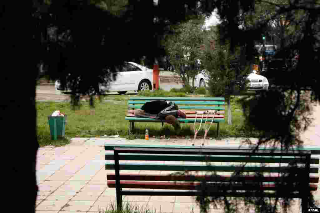 Milyonçu şəhərin yoxsulları #8