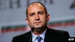 Rumen Radev, candidate of the opposition Socialists, attends a news conference, in Sofia on November 6/