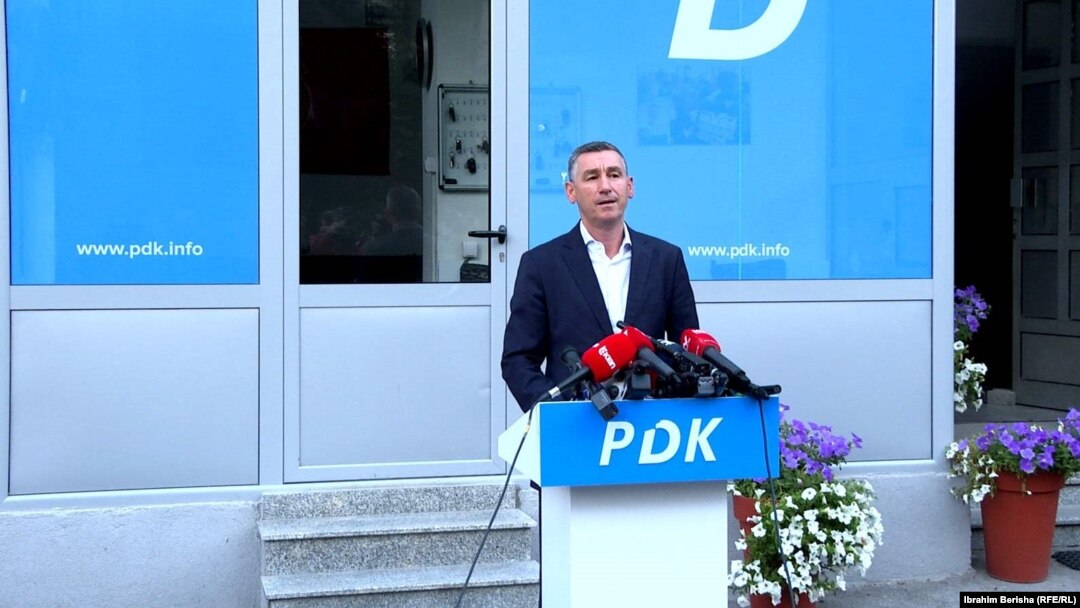 Kadri Veseli na konferenciji za novinare posle saopštenja tužilaštva, Priština, 24. jun