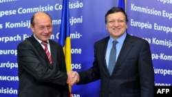 Traian Băsescu și Jose Manuel Barrosso, Bruxelles, februarie 2011.
