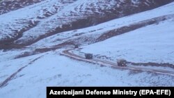 Ադրբեջանական ռազմական ավտոշարասյունը մտնում է Քելբաջար, նոյեմբեր, 2020թ.