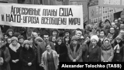 Митинг на заводе в СССР, архив