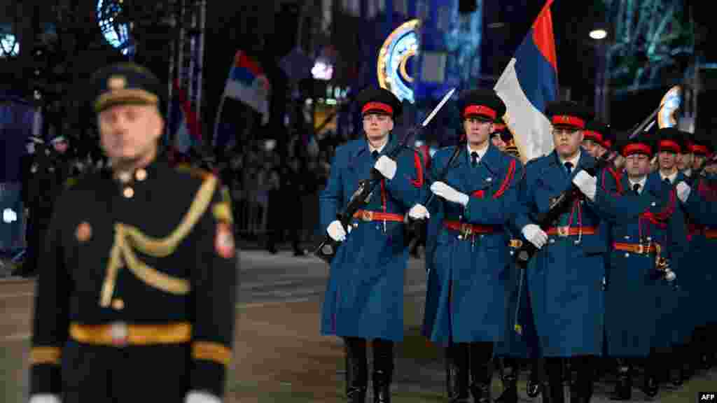 Bosanski srpski policajci&nbsp;marširaju tokom parade u sklopu ceremonije obilježavanja Dana Republike Srpske u Banja Luci 9. januara. Ustavni sud BiH je u tri navrata presudio da je proslava ovog dana neustavna.